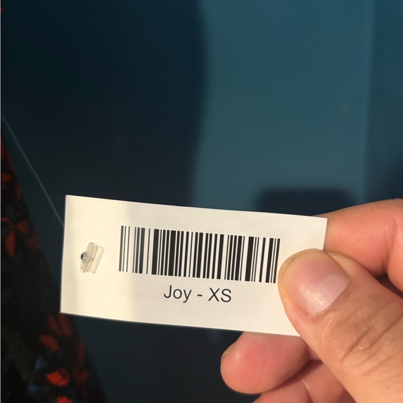 LuLaRoe XS JOY Women's Vest - Black with Red and Blue Leaf Pattern - Picture 2 of 4